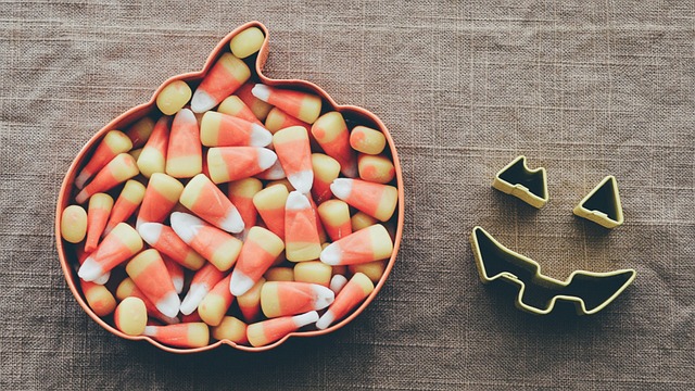 Halloween Party: Spooky Fun with Delicious Treats