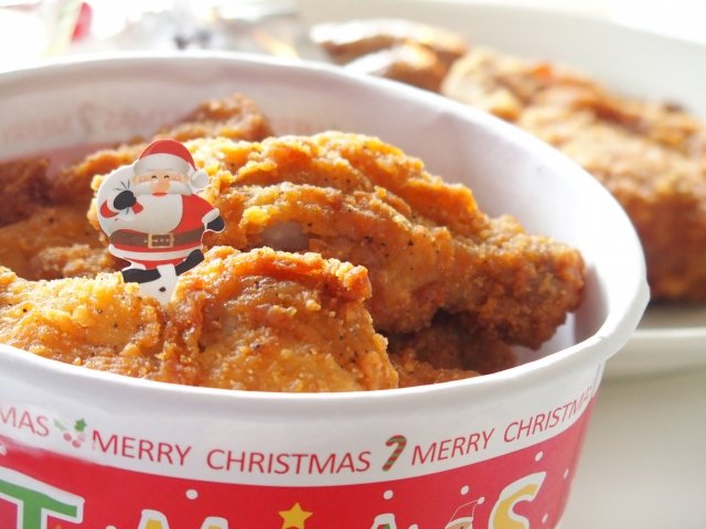 Christmas: A Japanese Festival of Light and Heartfelt Warmth